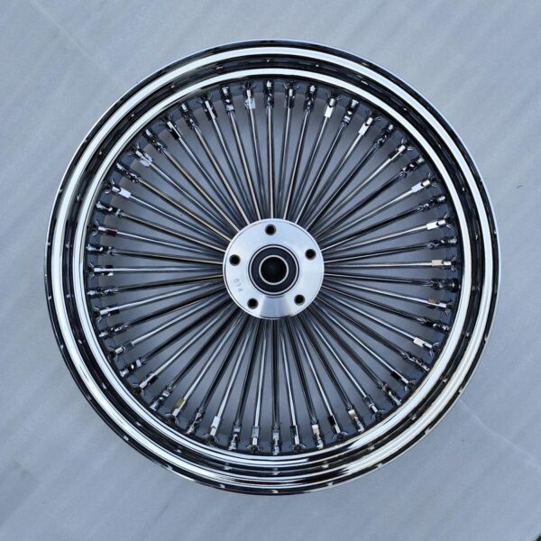 <span style="color: #ffffff;">Wheel velg fat daddy 18x3.5 inchi double disk 52 spokes</span>