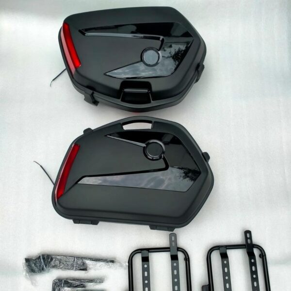 <span style="color: #ffffff;">Box Universal saddleBag Saddlebags Harley Suzuki Kawasaki Victory</span>